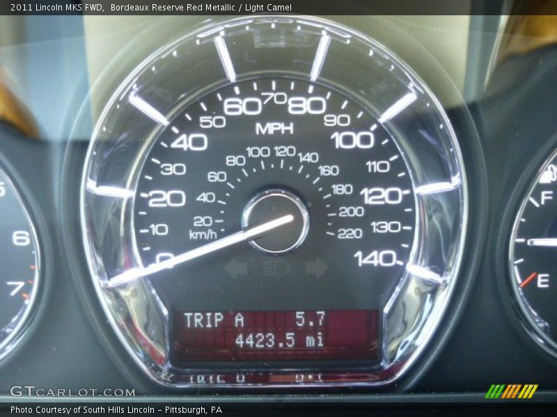 Bordeaux Reserve Red Metallic / Light Camel 2011 Lincoln MKS FWD