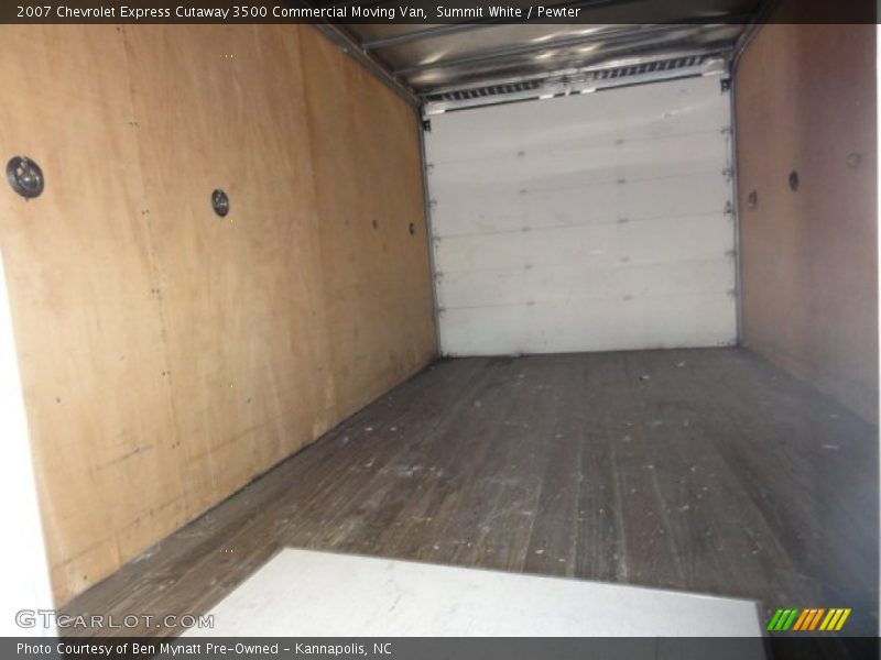 Summit White / Pewter 2007 Chevrolet Express Cutaway 3500 Commercial Moving Van