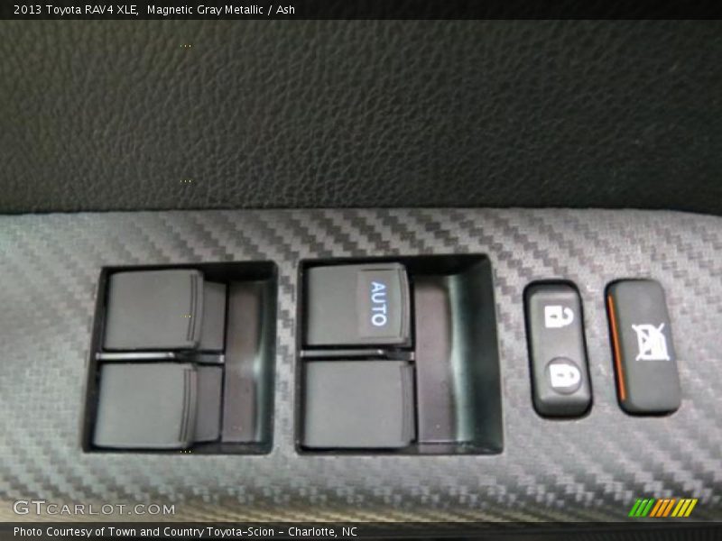 Magnetic Gray Metallic / Ash 2013 Toyota RAV4 XLE