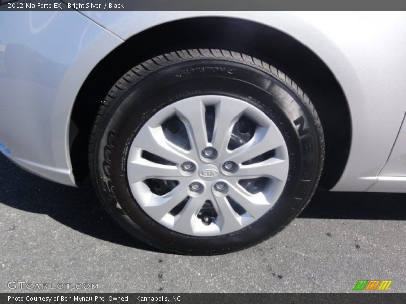 Bright Silver / Black 2012 Kia Forte EX