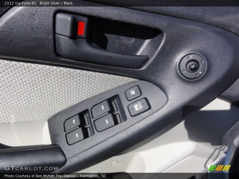 Bright Silver / Black 2012 Kia Forte EX
