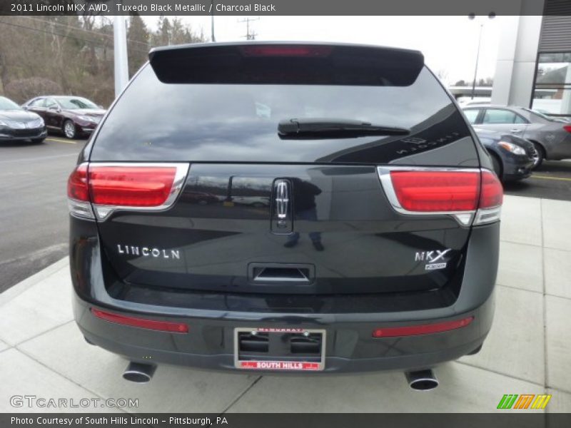 Tuxedo Black Metallic / Charcoal Black 2011 Lincoln MKX AWD