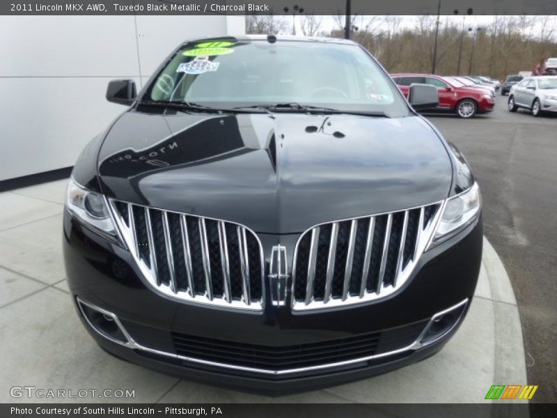 Tuxedo Black Metallic / Charcoal Black 2011 Lincoln MKX AWD