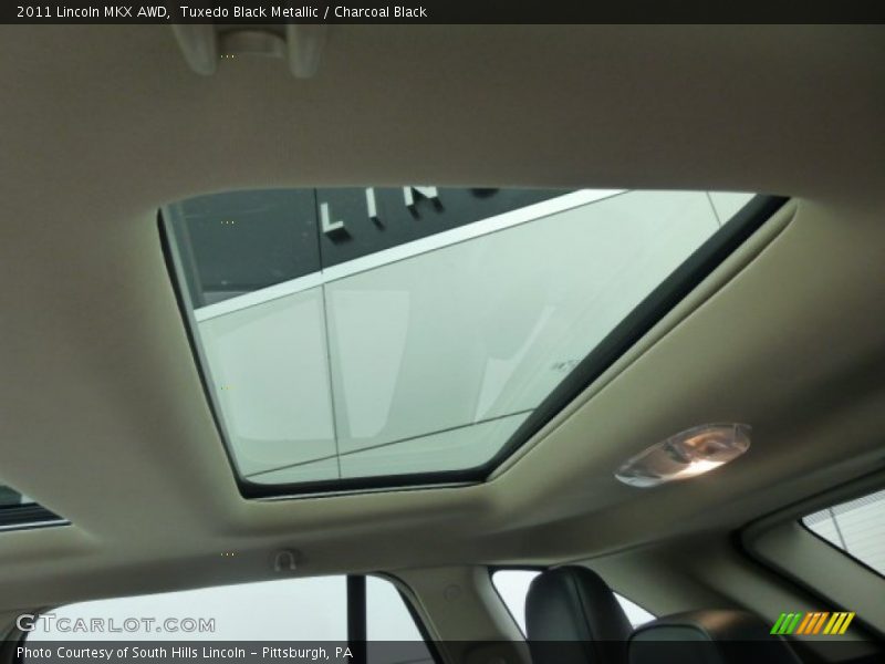 Tuxedo Black Metallic / Charcoal Black 2011 Lincoln MKX AWD