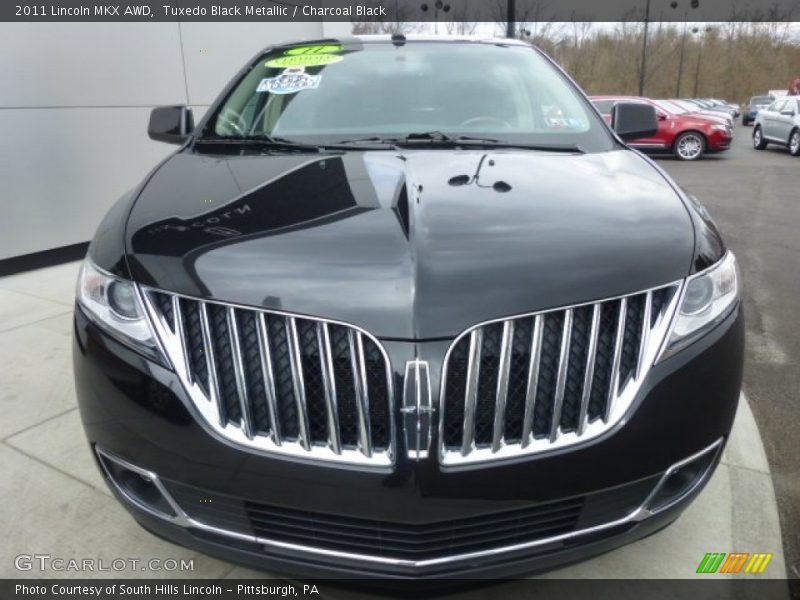 Tuxedo Black Metallic / Charcoal Black 2011 Lincoln MKX AWD