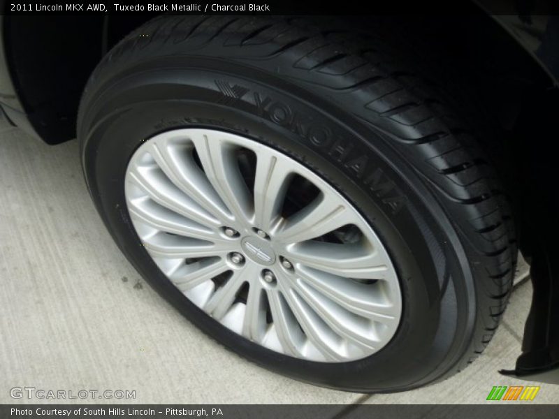 Tuxedo Black Metallic / Charcoal Black 2011 Lincoln MKX AWD