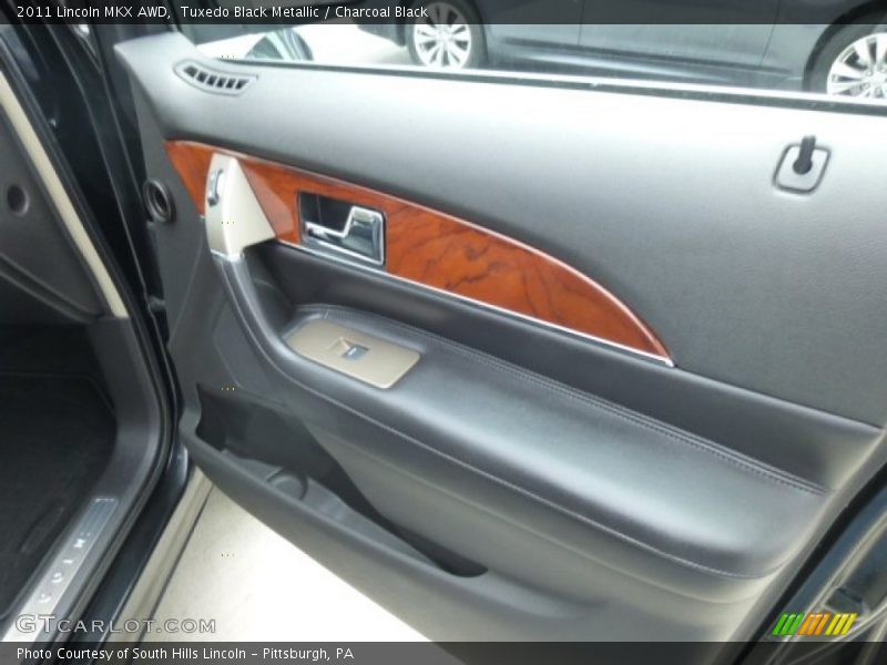 Tuxedo Black Metallic / Charcoal Black 2011 Lincoln MKX AWD