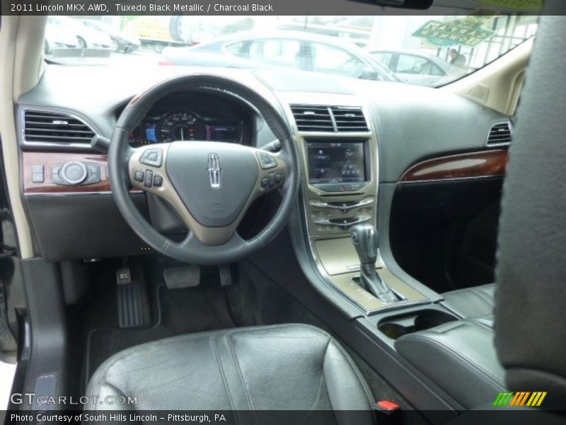 Tuxedo Black Metallic / Charcoal Black 2011 Lincoln MKX AWD
