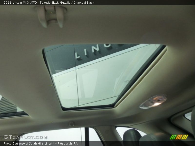 Tuxedo Black Metallic / Charcoal Black 2011 Lincoln MKX AWD