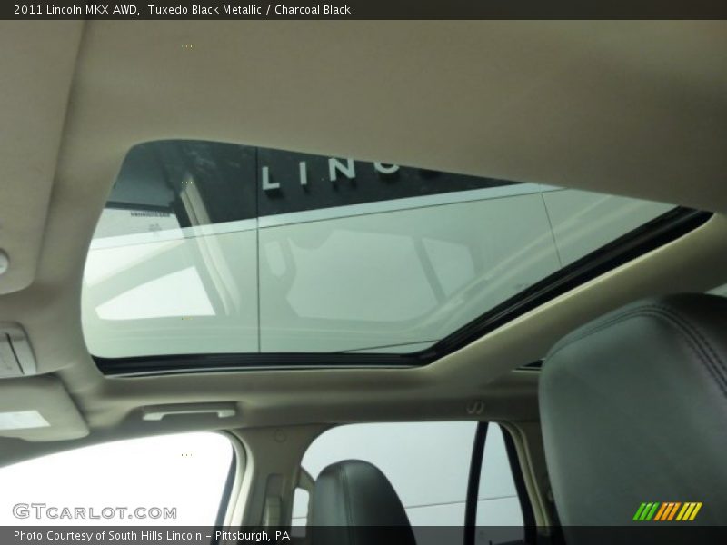 Tuxedo Black Metallic / Charcoal Black 2011 Lincoln MKX AWD