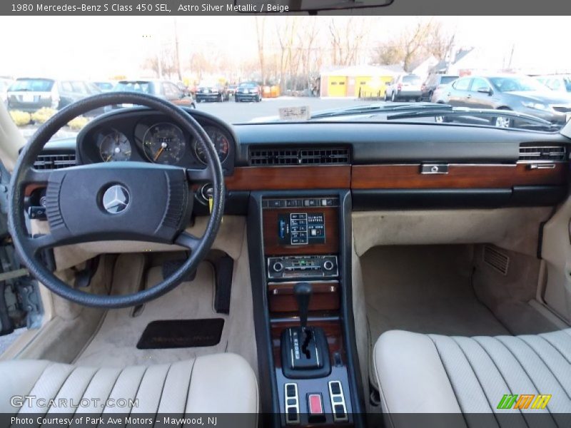 Dashboard of 1980 S Class 450 SEL