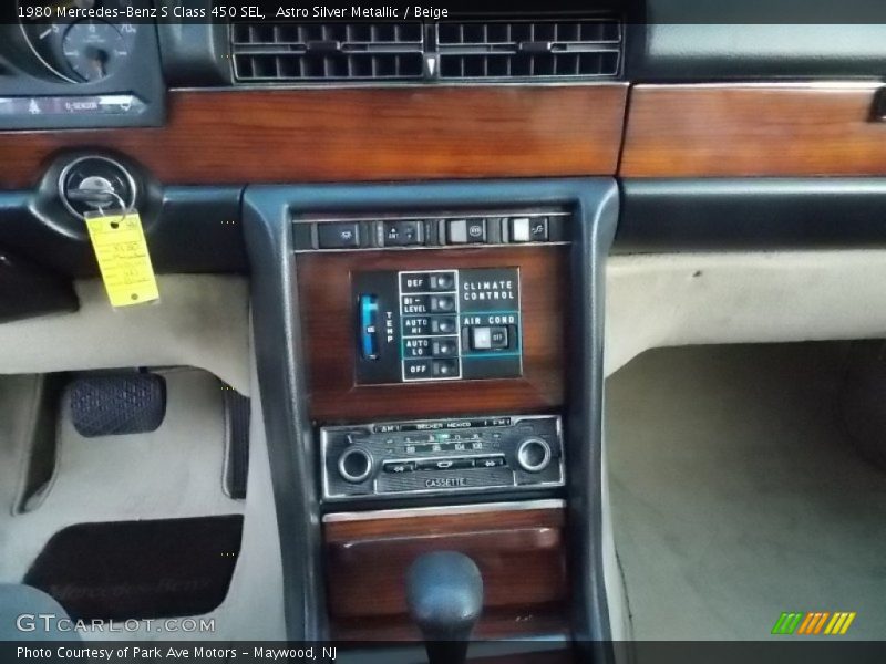 Controls of 1980 S Class 450 SEL