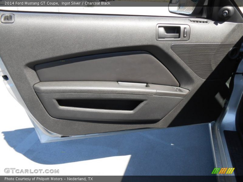 Door Panel of 2014 Mustang GT Coupe