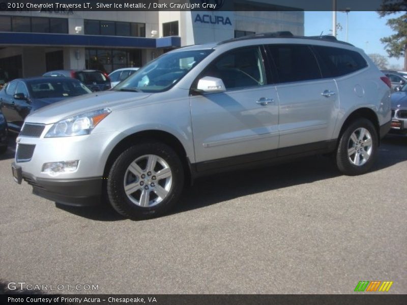 Silver Ice Metallic / Dark Gray/Light Gray 2010 Chevrolet Traverse LT
