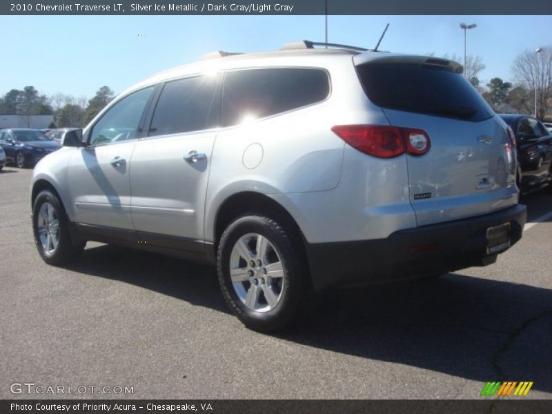 Silver Ice Metallic / Dark Gray/Light Gray 2010 Chevrolet Traverse LT