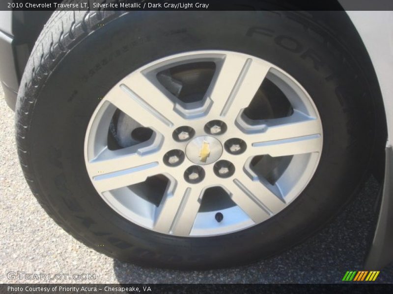 Silver Ice Metallic / Dark Gray/Light Gray 2010 Chevrolet Traverse LT