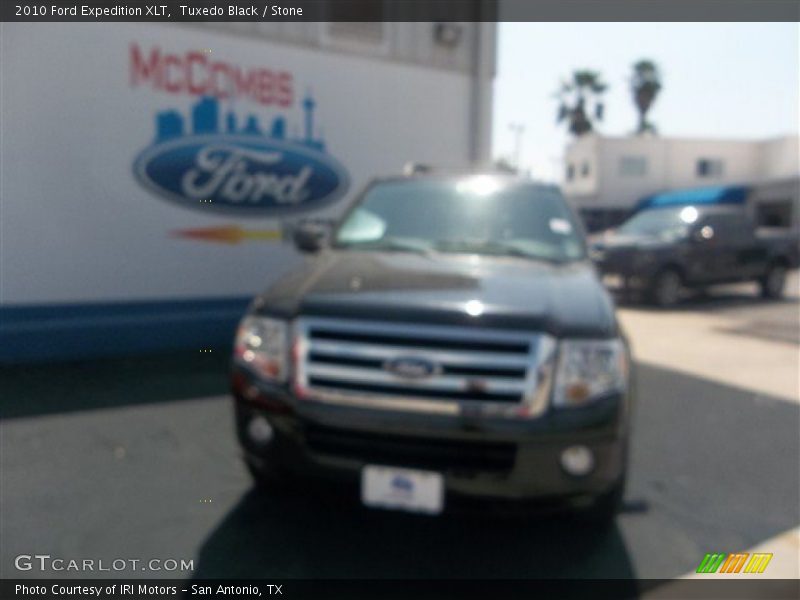 Tuxedo Black / Stone 2010 Ford Expedition XLT