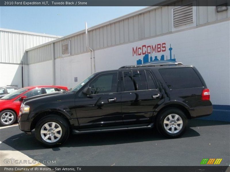 Tuxedo Black / Stone 2010 Ford Expedition XLT