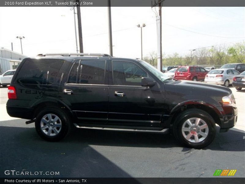 Tuxedo Black / Stone 2010 Ford Expedition XLT