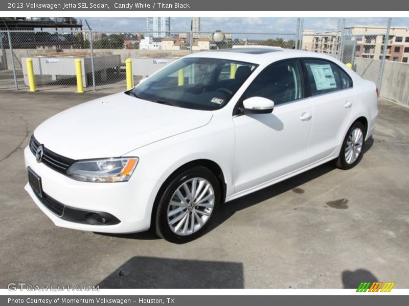 Candy White / Titan Black 2013 Volkswagen Jetta SEL Sedan
