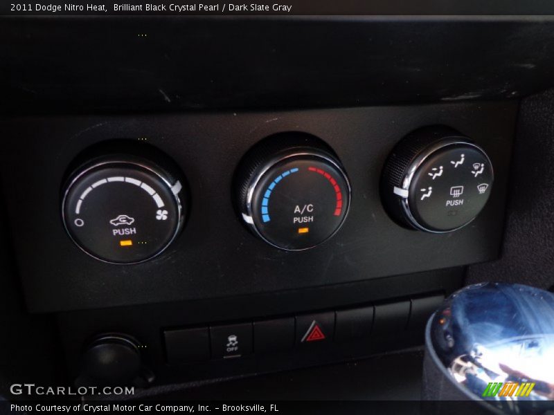 Brilliant Black Crystal Pearl / Dark Slate Gray 2011 Dodge Nitro Heat