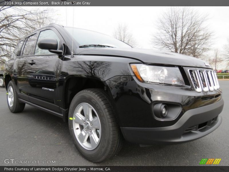 Front 3/4 View of 2014 Compass Sport