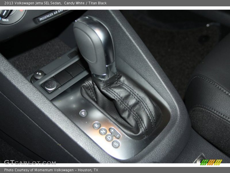 Candy White / Titan Black 2013 Volkswagen Jetta SEL Sedan