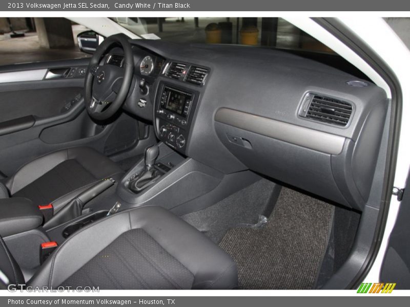 Candy White / Titan Black 2013 Volkswagen Jetta SEL Sedan