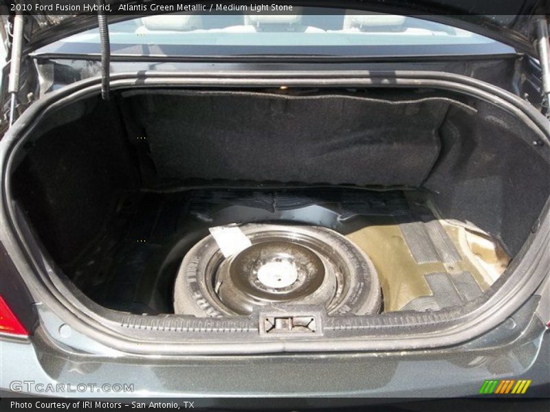  2010 Fusion Hybrid Trunk