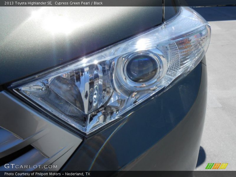 Cypress Green Pearl / Black 2013 Toyota Highlander SE