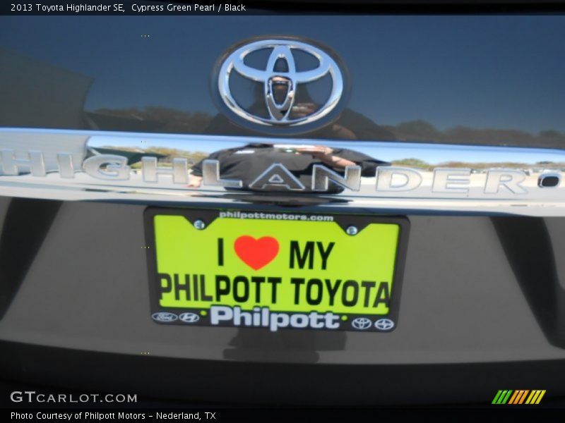 Cypress Green Pearl / Black 2013 Toyota Highlander SE