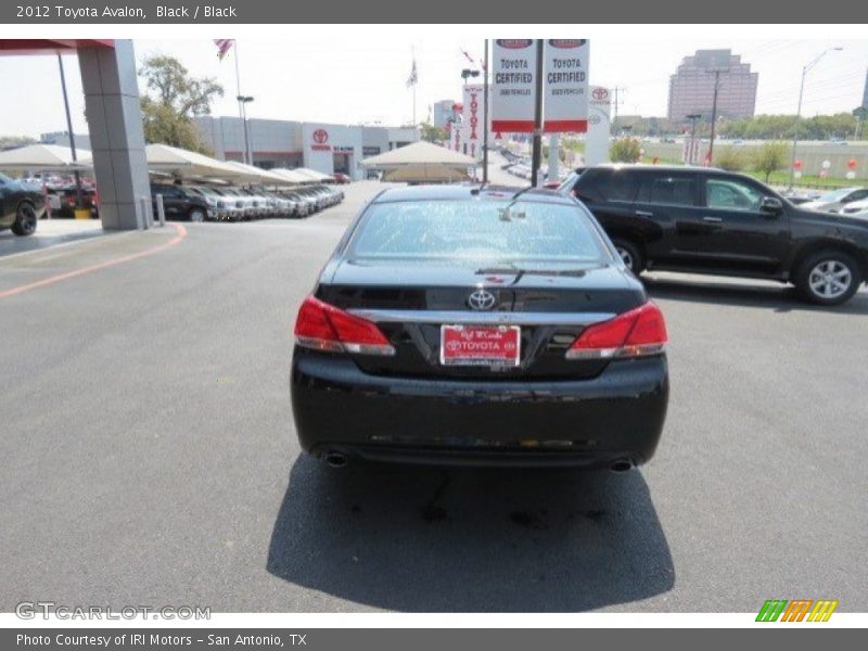 Black / Black 2012 Toyota Avalon
