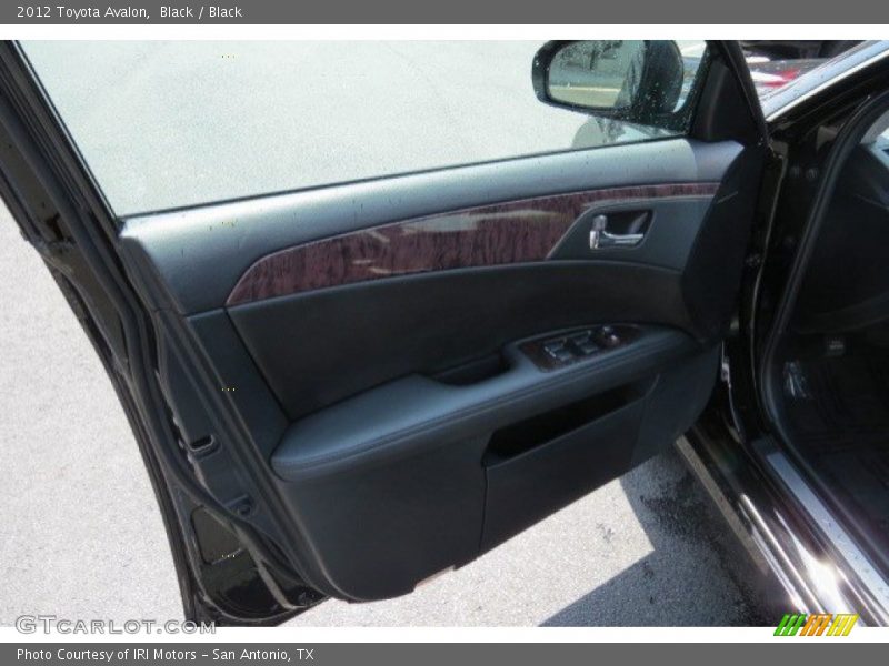 Black / Black 2012 Toyota Avalon