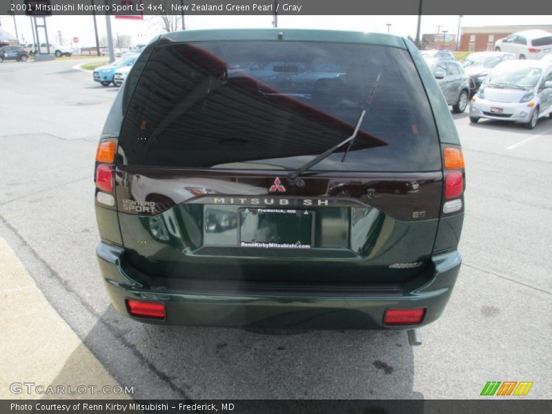 New Zealand Green Pearl / Gray 2001 Mitsubishi Montero Sport LS 4x4