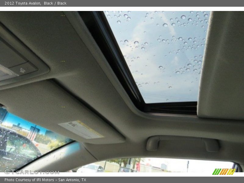 Black / Black 2012 Toyota Avalon