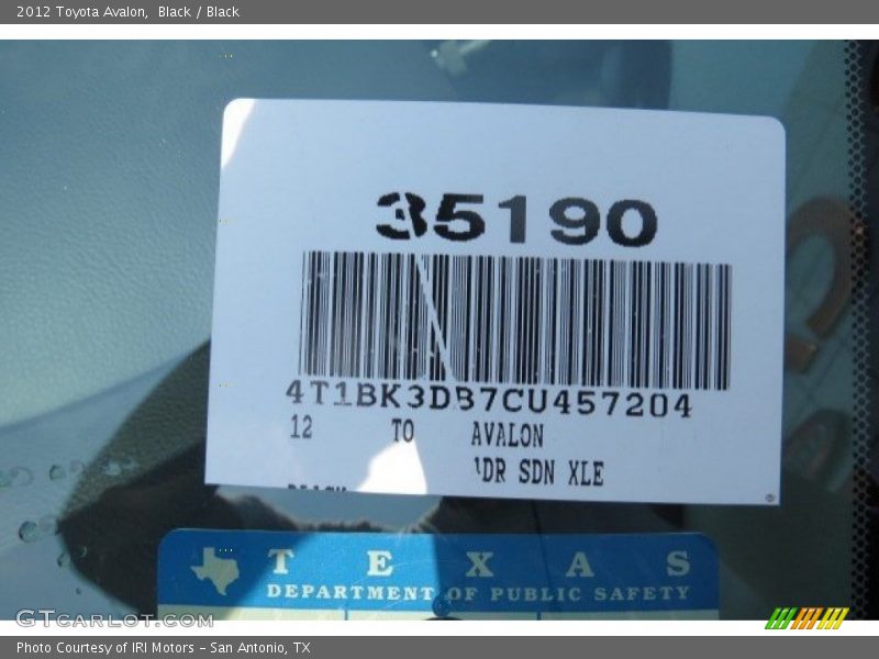 Black / Black 2012 Toyota Avalon