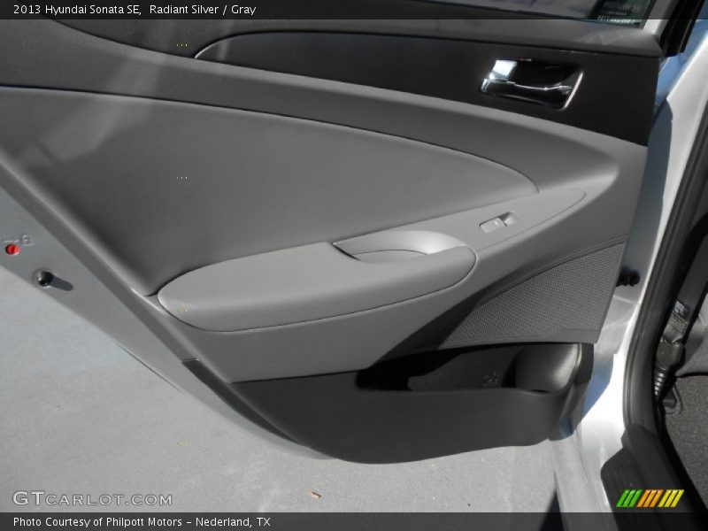 Radiant Silver / Gray 2013 Hyundai Sonata SE