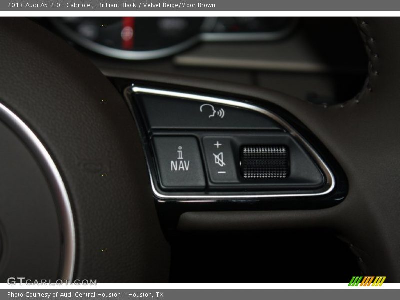 Controls of 2013 A5 2.0T Cabriolet