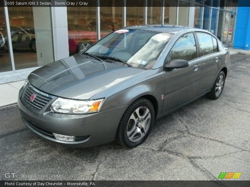 Front 3/4 View of 2005 ION 3 Sedan