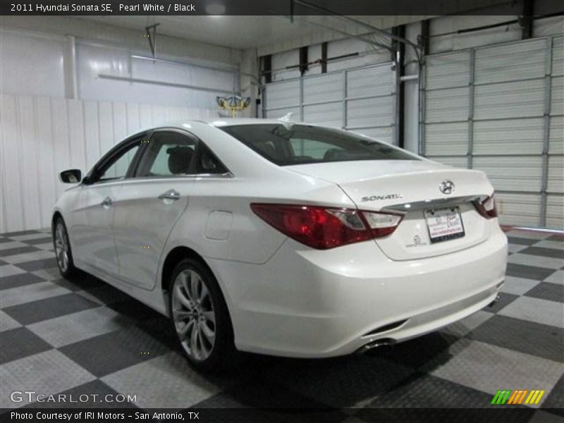 Pearl White / Black 2011 Hyundai Sonata SE