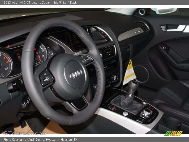  2013 A4 2.0T quattro Sedan Steering Wheel