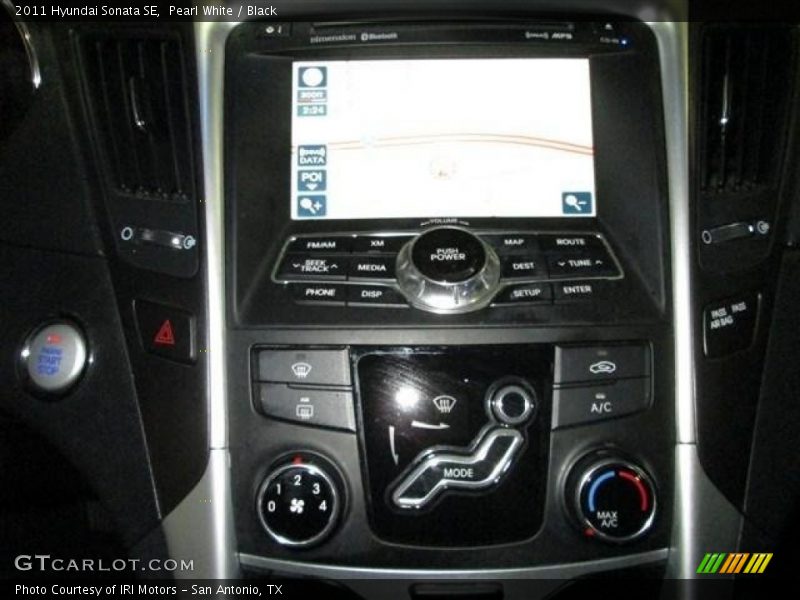 Pearl White / Black 2011 Hyundai Sonata SE