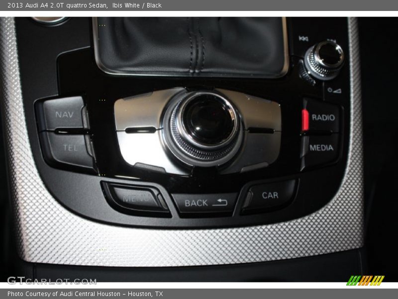 Controls of 2013 A4 2.0T quattro Sedan