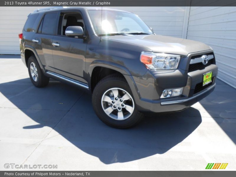 Magnetic Gray Metallic / Graphite 2013 Toyota 4Runner SR5