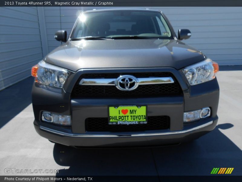 Magnetic Gray Metallic / Graphite 2013 Toyota 4Runner SR5