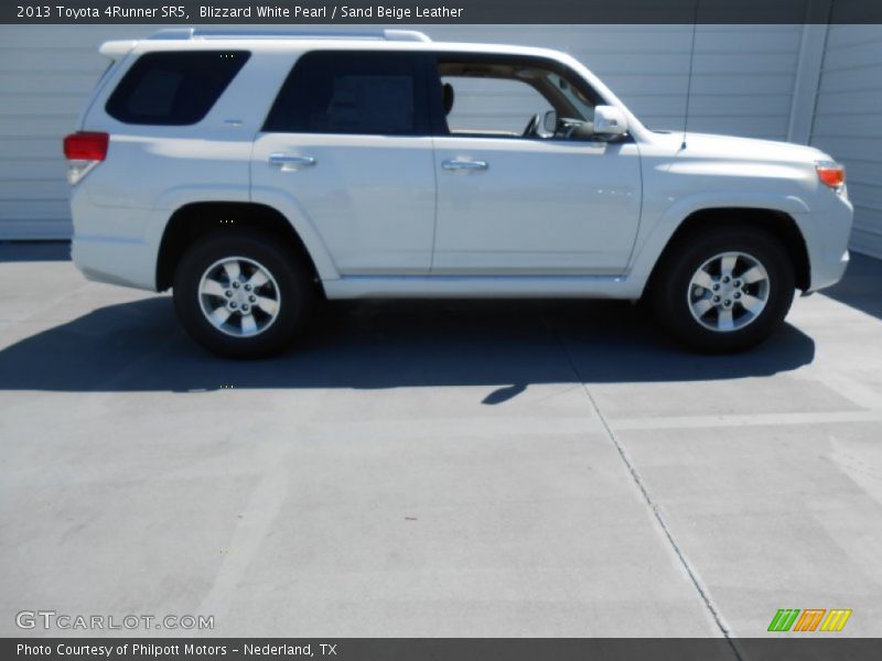 Blizzard White Pearl / Sand Beige Leather 2013 Toyota 4Runner SR5