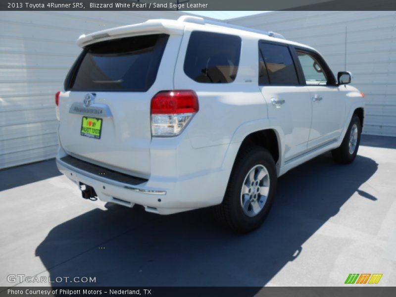 Blizzard White Pearl / Sand Beige Leather 2013 Toyota 4Runner SR5