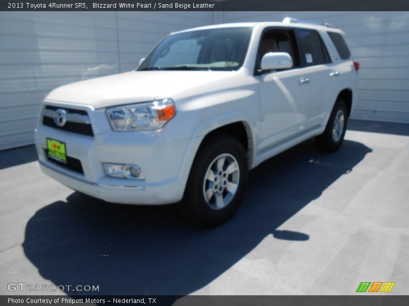 Blizzard White Pearl / Sand Beige Leather 2013 Toyota 4Runner SR5