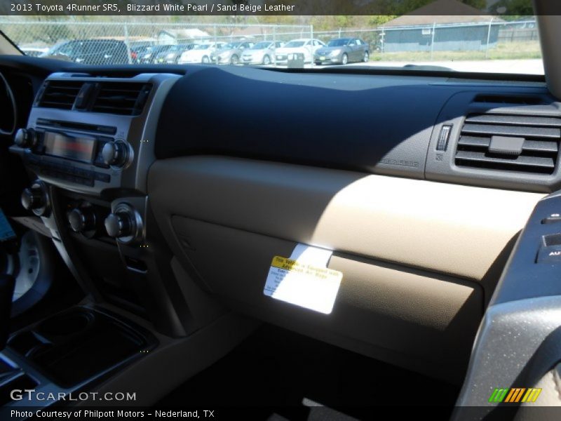 Blizzard White Pearl / Sand Beige Leather 2013 Toyota 4Runner SR5