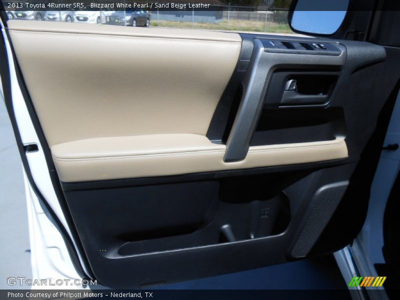 Blizzard White Pearl / Sand Beige Leather 2013 Toyota 4Runner SR5